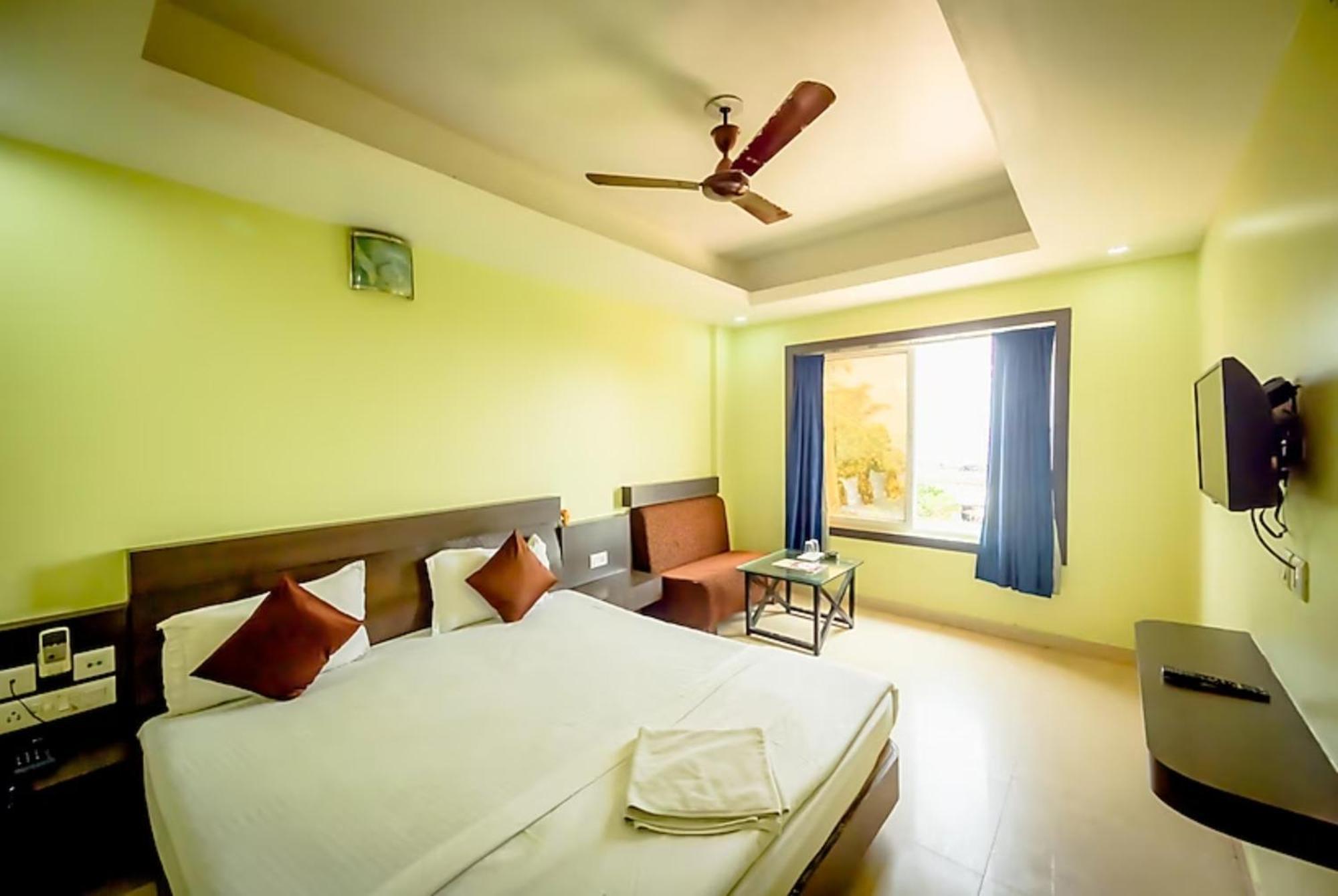 Deep Ganga Inn Near Sea Beach By Morservices Puri Εξωτερικό φωτογραφία