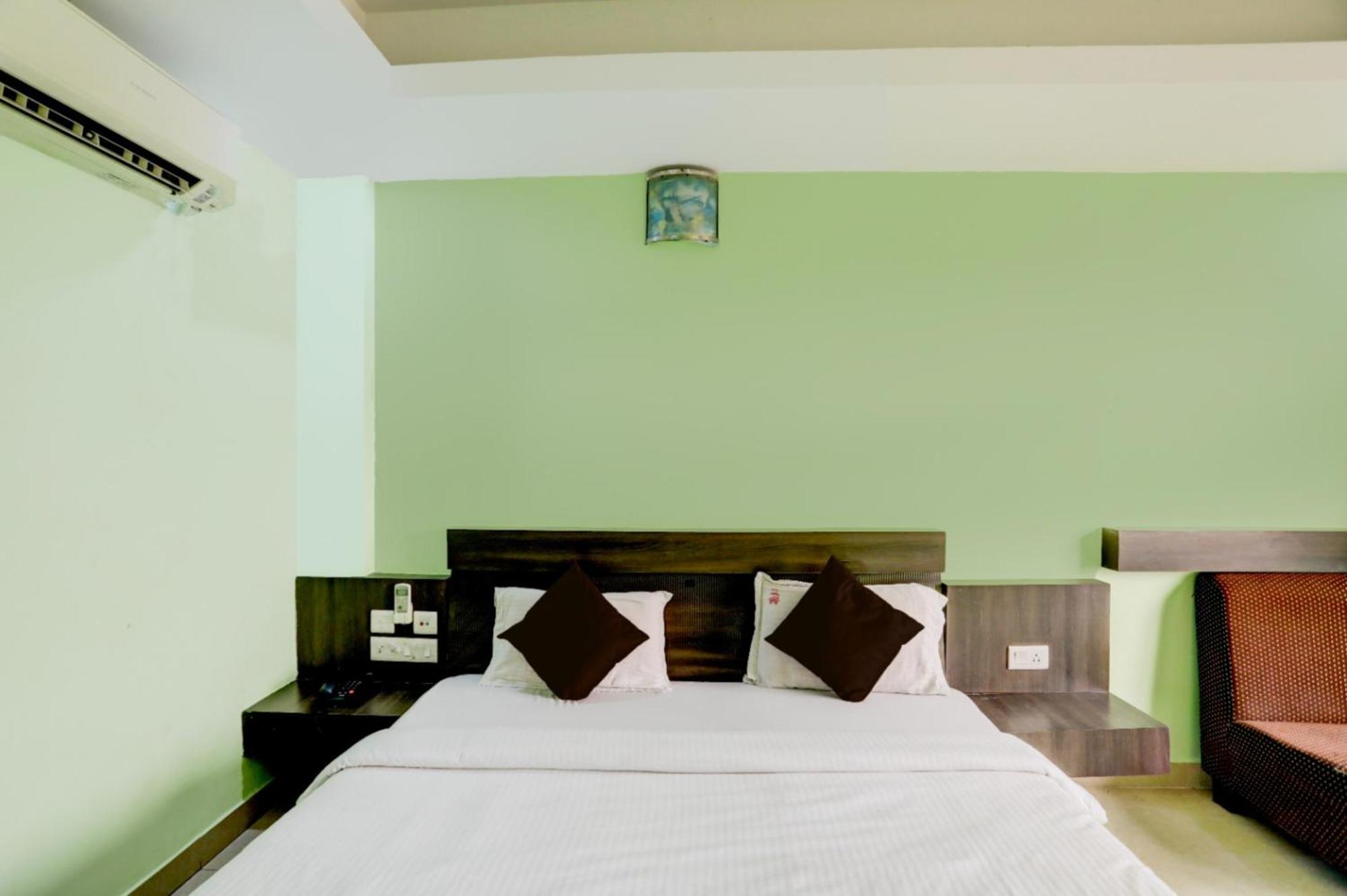 Deep Ganga Inn Near Sea Beach By Morservices Puri Εξωτερικό φωτογραφία